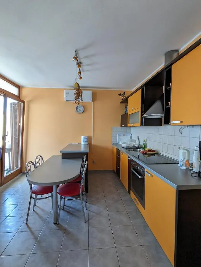 Krk Island Dream: Harbor Walk And Panoramic Views Apartment Porat